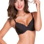 LOVE AND BRA-ILARIA